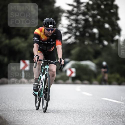 21.06.2026 - 29. Vierlanden-Triathlon H.Heesch http://msf.ph/oto/9900758 21.06.2026 10:09:57 Radfahren 29, 40, 69, 309 meine-sportfotos.de