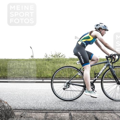 21.06.2026 - 29. Vierlanden-Triathlon H.Heesch http://msf.ph/oto/9900759 21.06.2026 14:43:12 Radfahren 1239, 1254, 1265, 1272, 1284, 1293 meine-sportfotos.de