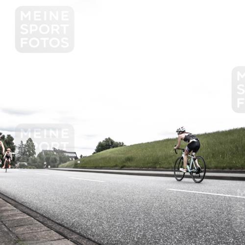 21.06.2026 - 29. Vierlanden-Triathlon H.Heesch http://msf.ph/oto/9900766 21.06.2026 14:47:09 Radfahren 1270, 1277 meine-sportfotos.de