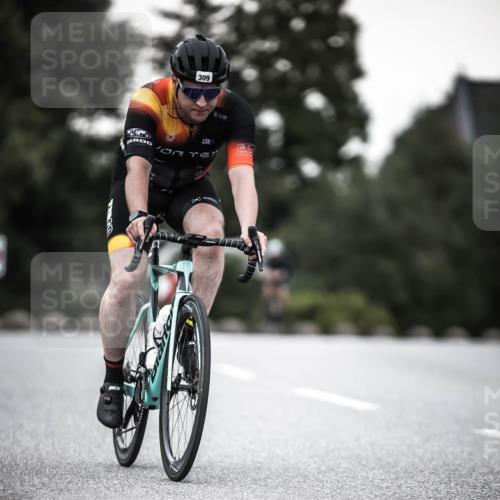 21.06.2026 - 29. Vierlanden-Triathlon H.Heesch http://msf.ph/oto/9900773 21.06.2026 10:09:57 Radfahren 29, 40, 69, 309 meine-sportfotos.de