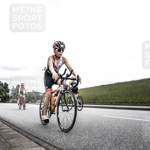 21.06.2026 - 29. Vierlanden-Triathlon H.Heesch http://msf.ph/oto/9900775 21.06.2026 14:47:10 Radfahren 1270, 1277 meine-sportfotos.de