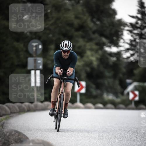 21.06.2026 - 29. Vierlanden-Triathlon H.Heesch http://msf.ph/oto/9900802 21.06.2026 10:10:03 Radfahren 29 meine-sportfotos.de