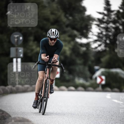 21.06.2026 - 29. Vierlanden-Triathlon H.Heesch http://msf.ph/oto/9900816 21.06.2026 10:10:03 Radfahren 29 meine-sportfotos.de