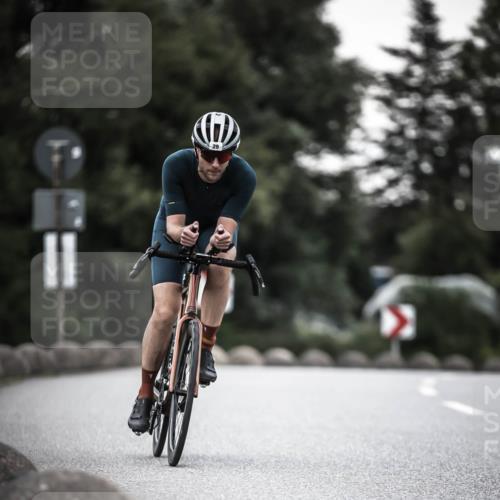 21.06.2026 - 29. Vierlanden-Triathlon H.Heesch http://msf.ph/oto/9900819 21.06.2026 10:10:03 Radfahren 29 meine-sportfotos.de