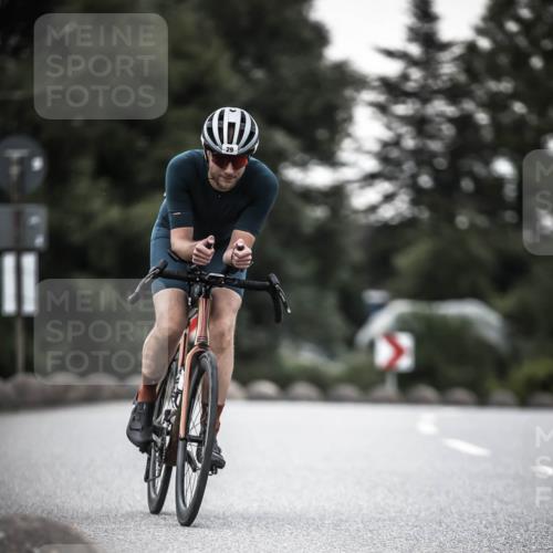 21.06.2026 - 29. Vierlanden-Triathlon H.Heesch http://msf.ph/oto/9900826 21.06.2026 10:10:03 Radfahren 29 meine-sportfotos.de