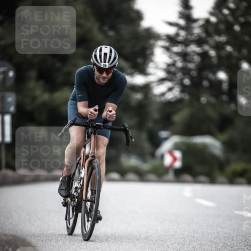 21.06.2026 - 29. Vierlanden-Triathlon H.Heesch http://msf.ph/oto/9900829 21.06.2026 10:10:03 Radfahren 29 meine-sportfotos.de