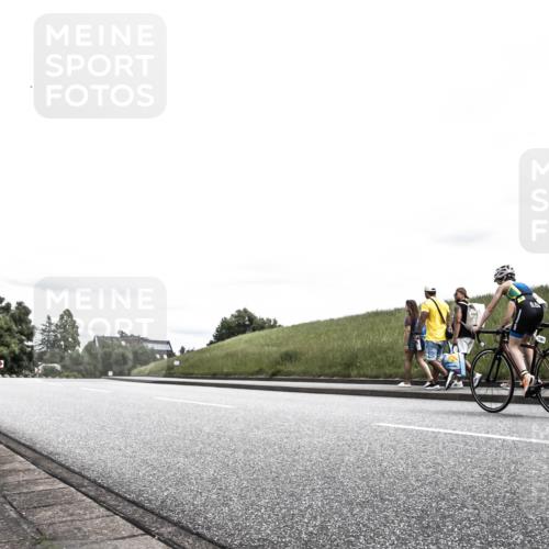21.06.2026 - 29. Vierlanden-Triathlon H.Heesch http://msf.ph/oto/9900837 21.06.2026 14:55:35 Radfahren  meine-sportfotos.de