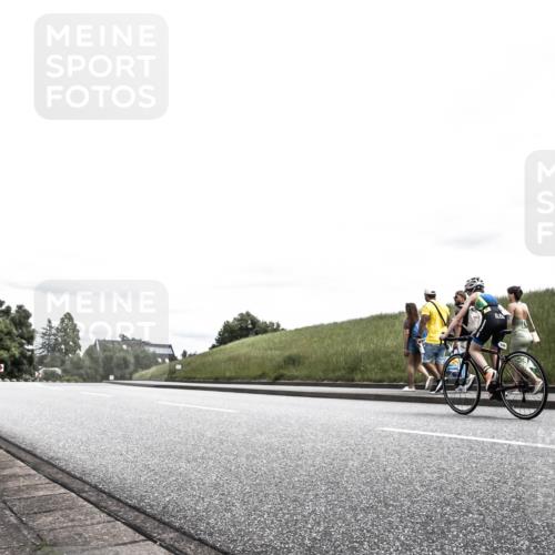 21.06.2026 - 29. Vierlanden-Triathlon H.Heesch http://msf.ph/oto/9900840 21.06.2026 14:55:35 Radfahren  meine-sportfotos.de