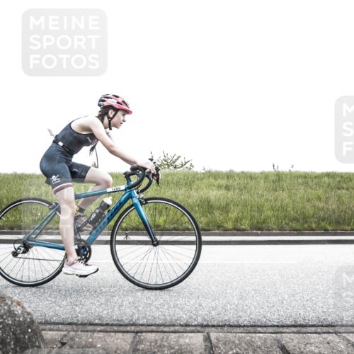 21.06.2026 - 29. Vierlanden-Triathlon H.Heesch http://msf.ph/oto/9900854 21.06.2026 14:44:25 Radfahren 1260, 1266 meine-sportfotos.de