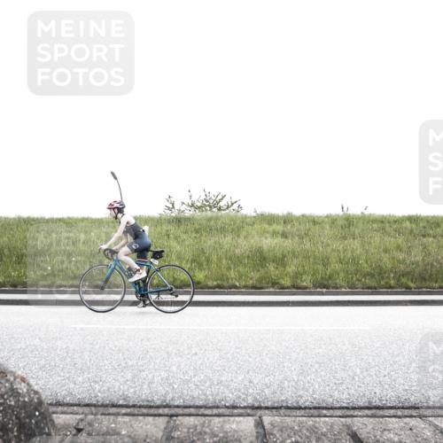 21.06.2026 - 29. Vierlanden-Triathlon H.Heesch http://msf.ph/oto/9900858 21.06.2026 14:44:32 Radfahren 1266 meine-sportfotos.de