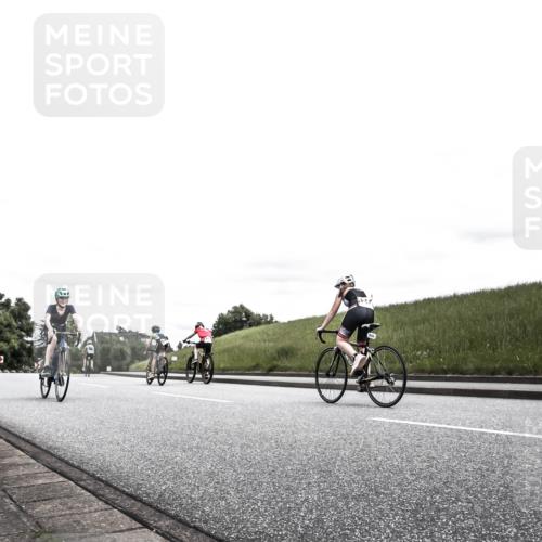 21.06.2026 - 29. Vierlanden-Triathlon H.Heesch http://msf.ph/oto/9900894 21.06.2026 14:57:18 Radfahren  meine-sportfotos.de