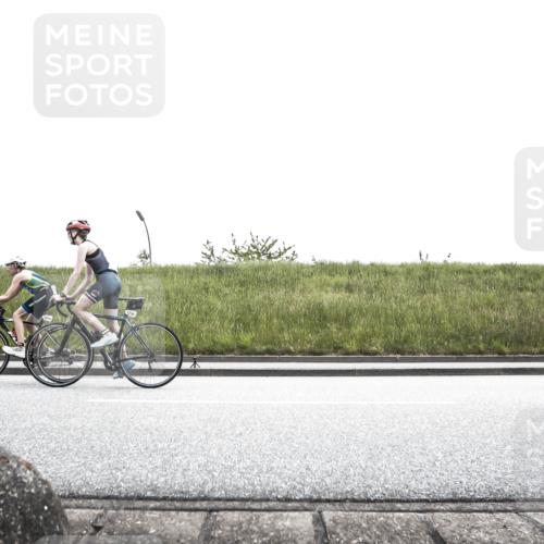 21.06.2026 - 29. Vierlanden-Triathlon H.Heesch http://msf.ph/oto/9900901 21.06.2026 14:45:53 Radfahren 1253, 1255 meine-sportfotos.de