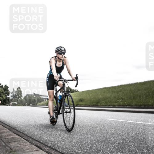21.06.2026 - 29. Vierlanden-Triathlon H.Heesch http://msf.ph/oto/9900902 21.06.2026 14:57:43 Radfahren  meine-sportfotos.de