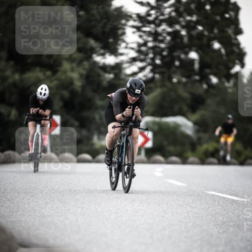21.06.2026 - 29. Vierlanden-Triathlon H.Heesch http://msf.ph/oto/9900916 21.06.2026 10:10:21 Radfahren 171, 230, 255, 295 meine-sportfotos.de