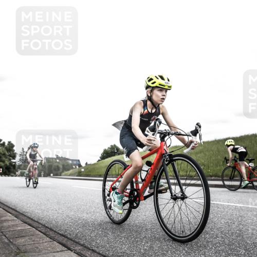 21.06.2026 - 29. Vierlanden-Triathlon H.Heesch http://msf.ph/oto/9900927 21.06.2026 14:59:14 Radfahren 1311, 1332 meine-sportfotos.de