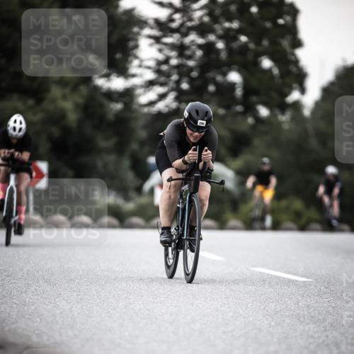 21.06.2026 - 29. Vierlanden-Triathlon H.Heesch http://msf.ph/oto/9900934 21.06.2026 10:10:21 Radfahren 171, 230, 255, 295 meine-sportfotos.de