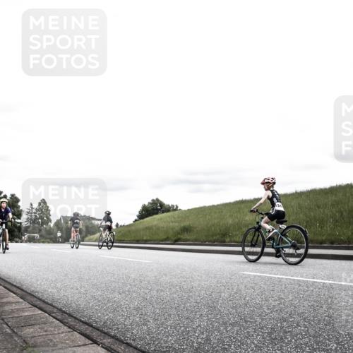 21.06.2026 - 29. Vierlanden-Triathlon H.Heesch http://msf.ph/oto/9900946 21.06.2026 15:00:08 Radfahren 1316 meine-sportfotos.de