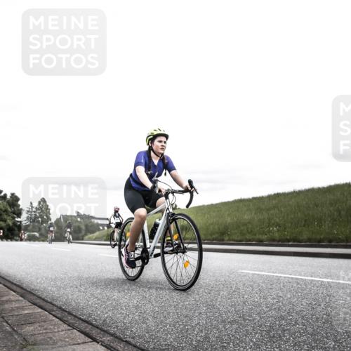 21.06.2026 - 29. Vierlanden-Triathlon H.Heesch http://msf.ph/oto/9900949 21.06.2026 15:00:10 Radfahren 1316 meine-sportfotos.de