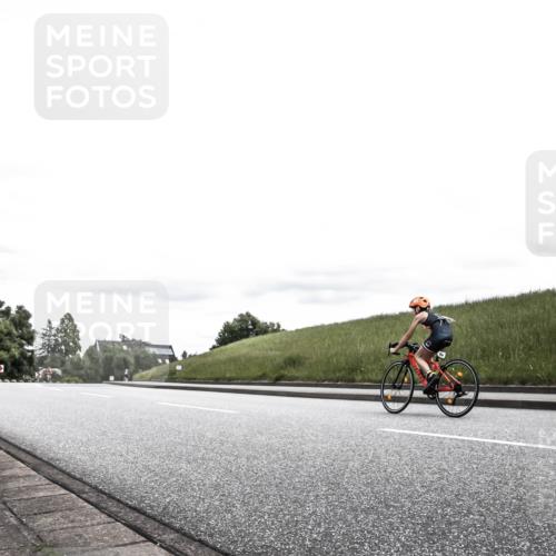 21.06.2026 - 29. Vierlanden-Triathlon H.Heesch http://msf.ph/oto/9900959 21.06.2026 15:00:30 Radfahren  meine-sportfotos.de