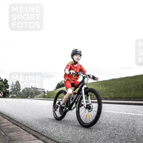 21.06.2026 - 29. Vierlanden-Triathlon H.Heesch http://msf.ph/oto/9900962 21.06.2026 15:00:42 Radfahren 1295 meine-sportfotos.de