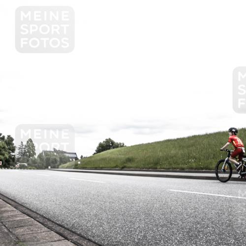 21.06.2026 - 29. Vierlanden-Triathlon H.Heesch http://msf.ph/oto/9900966 21.06.2026 15:00:53 Radfahren  meine-sportfotos.de