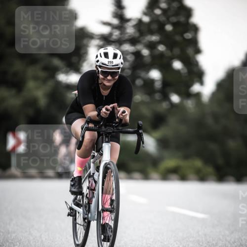 21.06.2026 - 29. Vierlanden-Triathlon H.Heesch http://msf.ph/oto/9900982 21.06.2026 10:10:24 Radfahren 230, 255, 295, 356 meine-sportfotos.de