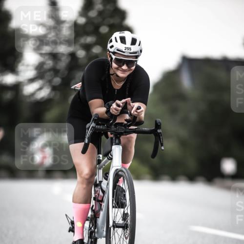 21.06.2026 - 29. Vierlanden-Triathlon H.Heesch http://msf.ph/oto/9901002 21.06.2026 10:10:24 Radfahren 230, 255, 295, 356 meine-sportfotos.de