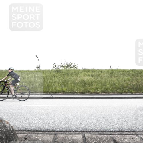 21.06.2026 - 29. Vierlanden-Triathlon H.Heesch http://msf.ph/oto/9901004 21.06.2026 14:49:04 Radfahren  meine-sportfotos.de