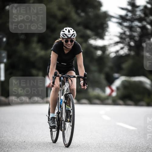 21.06.2026 - 29. Vierlanden-Triathlon H.Heesch http://msf.ph/oto/9901021 21.06.2026 09:29:41 Radfahren 186, 249 meine-sportfotos.de