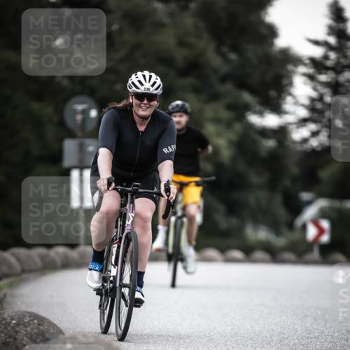 21.06.2026 - 29. Vierlanden-Triathlon H.Heesch http://msf.ph/oto/9901022 21.06.2026 10:10:28 Radfahren 3, 163, 230, 255, 356 meine-sportfotos.de