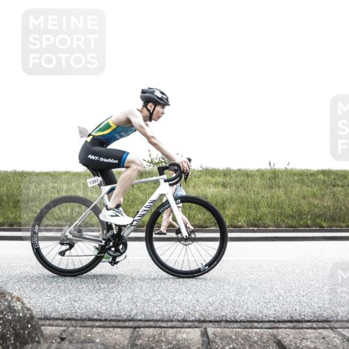 21.06.2026 - 29. Vierlanden-Triathlon H.Heesch http://msf.ph/oto/9901039 21.06.2026 14:51:02 Radfahren  meine-sportfotos.de
