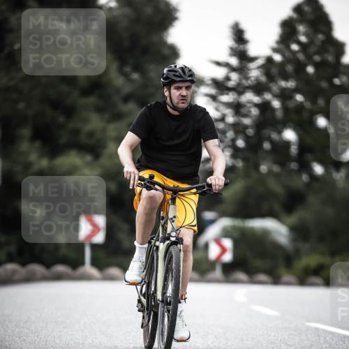 21.06.2026 - 29. Vierlanden-Triathlon H.Heesch http://msf.ph/oto/9901049 21.06.2026 10:10:30 Radfahren 3, 163, 230, 356 meine-sportfotos.de