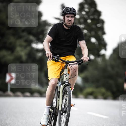 21.06.2026 - 29. Vierlanden-Triathlon H.Heesch http://msf.ph/oto/9901075 21.06.2026 10:10:30 Radfahren 3, 163, 230, 356 meine-sportfotos.de