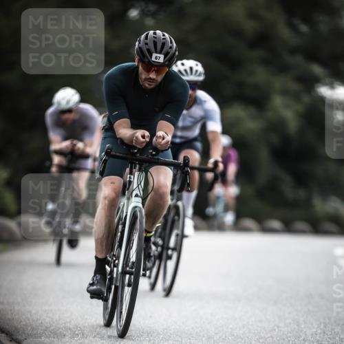 21.06.2026 - 29. Vierlanden-Triathlon H.Heesch http://msf.ph/oto/9901143 21.06.2026 09:30:00 Radfahren 7, 38, 59, 67, 82, 100, 109, 163, 232, 276 meine-sportfotos.de