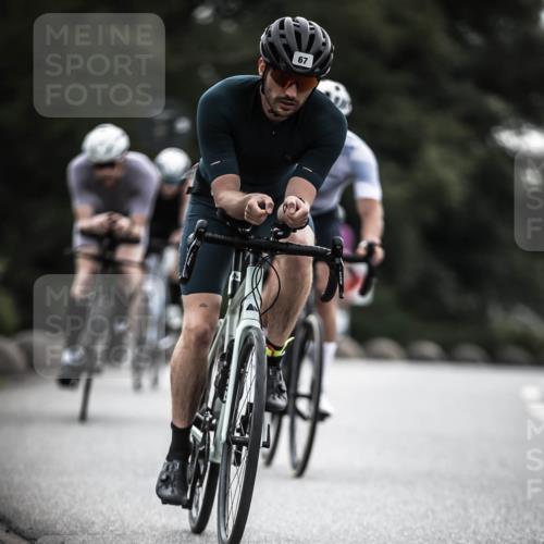21.06.2026 - 29. Vierlanden-Triathlon H.Heesch http://msf.ph/oto/9901150 21.06.2026 09:30:00 Radfahren 7, 38, 59, 67, 82, 100, 109, 163, 232, 276 meine-sportfotos.de