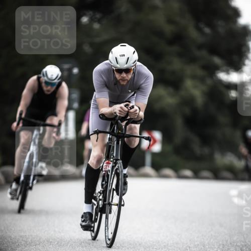 21.06.2026 - 29. Vierlanden-Triathlon H.Heesch http://msf.ph/oto/9901160 21.06.2026 09:30:01 Radfahren 7, 38, 59, 67, 82, 100, 109, 163, 232, 276 meine-sportfotos.de