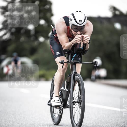 21.06.2026 - 29. Vierlanden-Triathlon H.Heesch http://msf.ph/oto/9901190 21.06.2026 10:11:12 Radfahren 261, 440 meine-sportfotos.de