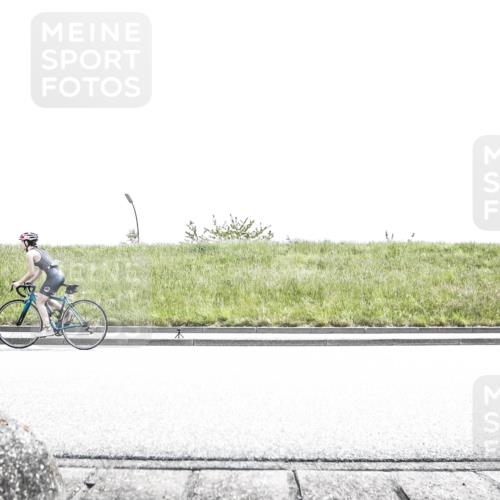 21.06.2026 - 29. Vierlanden-Triathlon H.Heesch http://msf.ph/oto/9901191 21.06.2026 14:54:49 Radfahren  meine-sportfotos.de