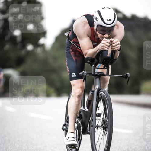 21.06.2026 - 29. Vierlanden-Triathlon H.Heesch http://msf.ph/oto/9901196 21.06.2026 10:11:12 Radfahren 261, 440 meine-sportfotos.de