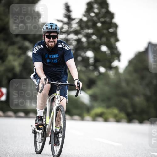 21.06.2026 - 29. Vierlanden-Triathlon H.Heesch http://msf.ph/oto/9901224 21.06.2026 10:11:19 Radfahren 325, 338 meine-sportfotos.de
