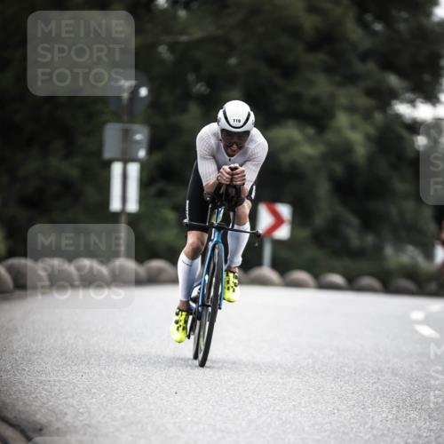 21.06.2026 - 29. Vierlanden-Triathlon H.Heesch http://msf.ph/oto/9901252 21.06.2026 09:30:14 Radfahren 118, 119, 174 meine-sportfotos.de