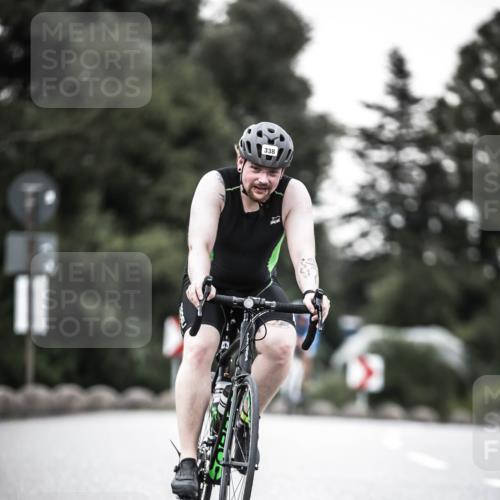 21.06.2026 - 29. Vierlanden-Triathlon H.Heesch http://msf.ph/oto/9901274 21.06.2026 10:11:25 Radfahren 139, 296, 338 meine-sportfotos.de