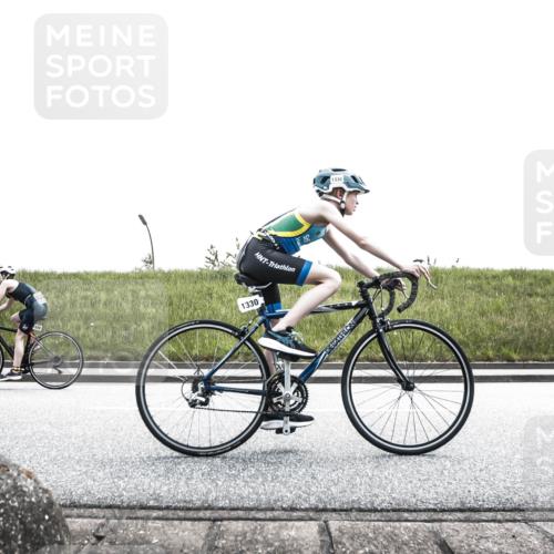 21.06.2026 - 29. Vierlanden-Triathlon H.Heesch http://msf.ph/oto/9901279 21.06.2026 14:56:29 Radfahren 1296, 1299, 1300, 1312, 1330, 1333 meine-sportfotos.de