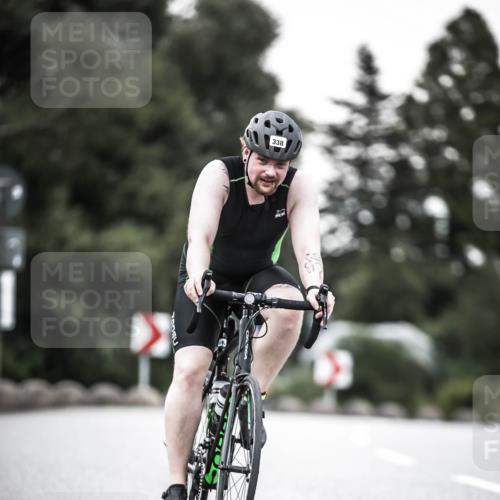 21.06.2026 - 29. Vierlanden-Triathlon H.Heesch http://msf.ph/oto/9901280 21.06.2026 10:11:25 Radfahren 139, 296, 338 meine-sportfotos.de