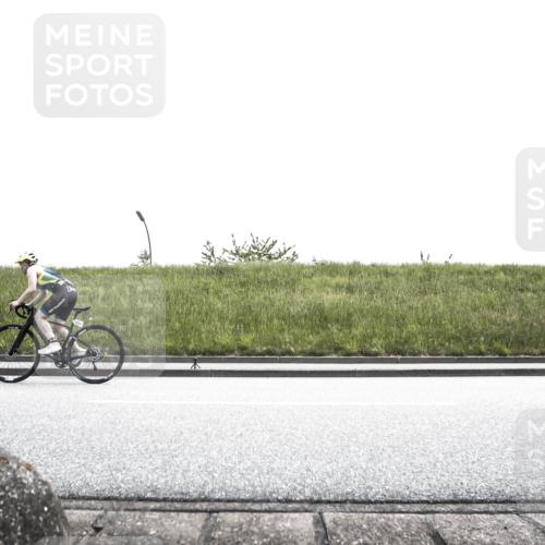 21.06.2026 - 29. Vierlanden-Triathlon H.Heesch http://msf.ph/oto/9901306 21.06.2026 14:56:41 Radfahren 1313, 1324, 1325 meine-sportfotos.de
