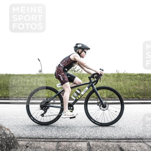 21.06.2026 - 29. Vierlanden-Triathlon H.Heesch http://msf.ph/oto/9901312 21.06.2026 14:56:44 Radfahren 1313, 1324, 1325 meine-sportfotos.de