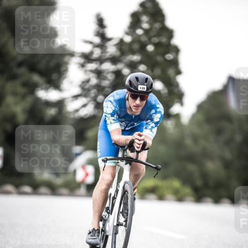 21.06.2026 - 29. Vierlanden-Triathlon H.Heesch http://msf.ph/oto/9901316 21.06.2026 10:11:29 Radfahren 139, 198, 296, 338 meine-sportfotos.de