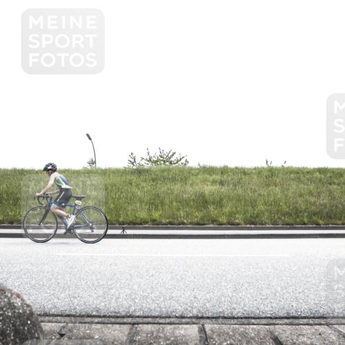 21.06.2026 - 29. Vierlanden-Triathlon H.Heesch http://msf.ph/oto/9901331 21.06.2026 14:56:53 Radfahren  meine-sportfotos.de