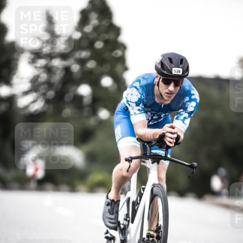21.06.2026 - 29. Vierlanden-Triathlon H.Heesch http://msf.ph/oto/9901333 21.06.2026 10:11:29 Radfahren 139, 198, 296, 338 meine-sportfotos.de