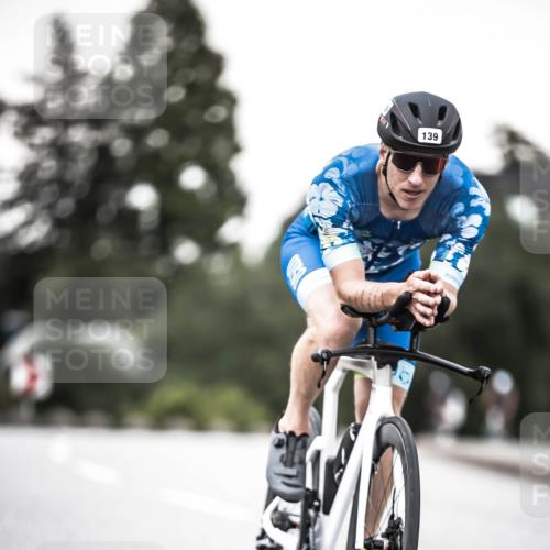 21.06.2026 - 29. Vierlanden-Triathlon H.Heesch http://msf.ph/oto/9901339 21.06.2026 10:11:29 Radfahren 139, 198, 296, 338 meine-sportfotos.de